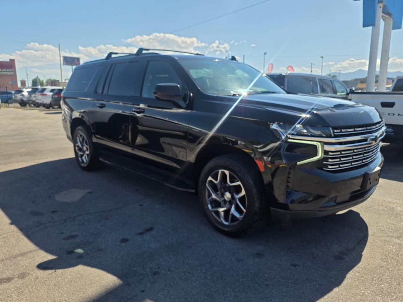 Chevrolet Suburban 4WD 4dr RST 2021