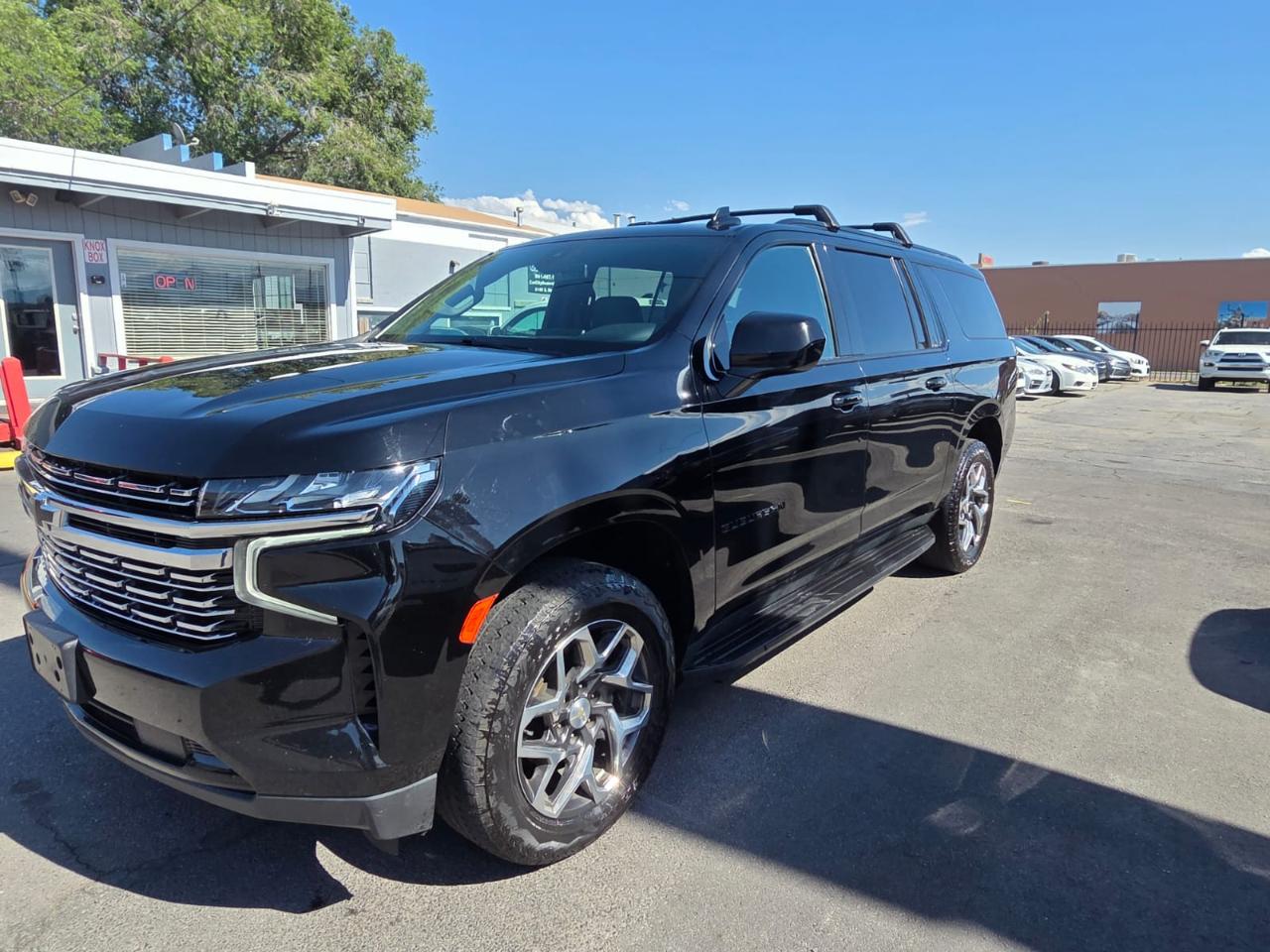 Chevrolet Suburban 4WD 4dr RST 2021