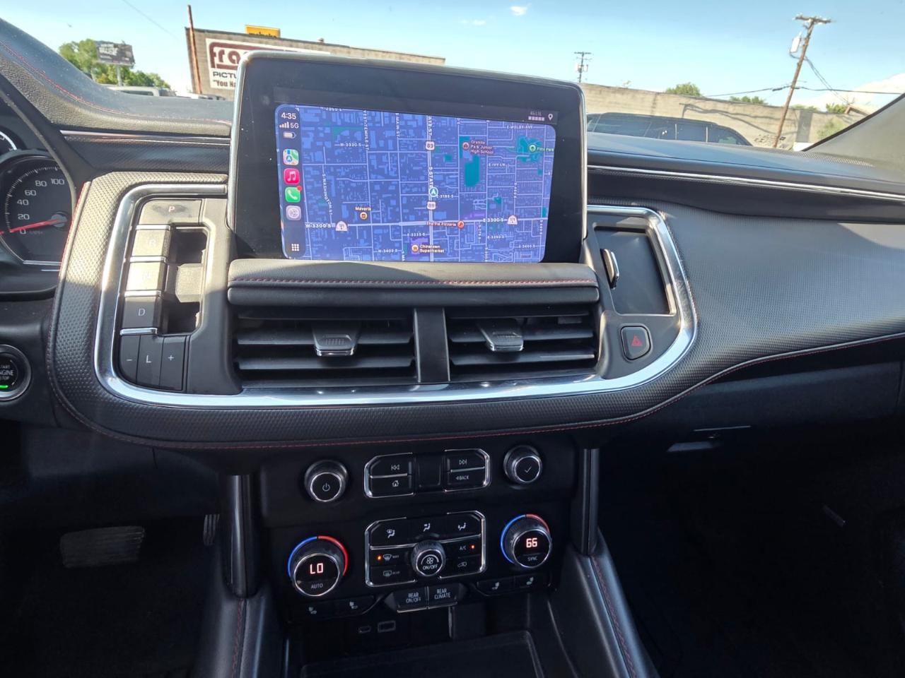 Chevrolet Suburban 4WD 4dr RST 2021