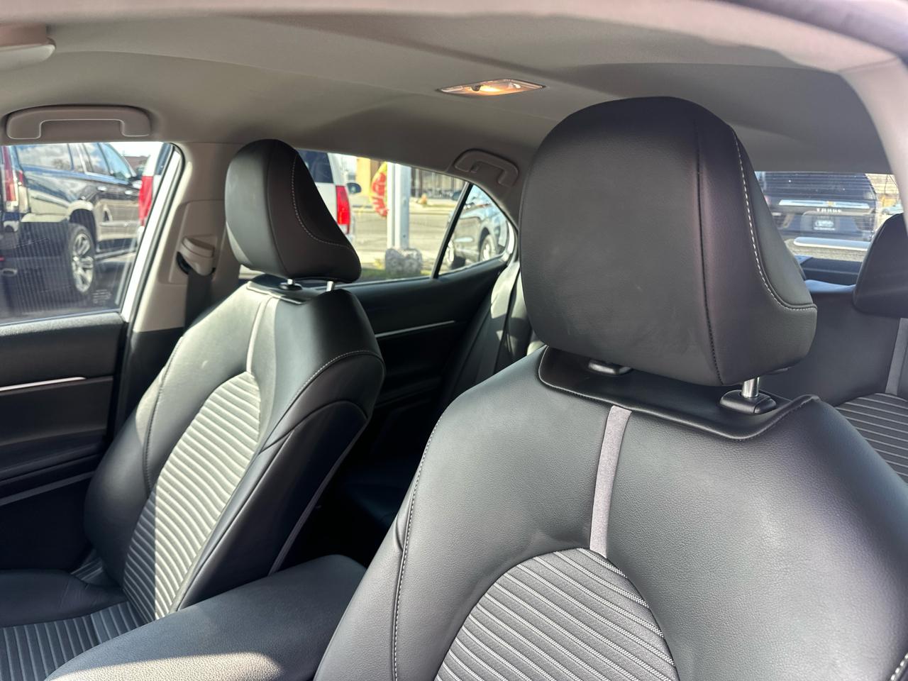 Toyota Camry Hybrid SE Nightshade CVT (Natl) 2023