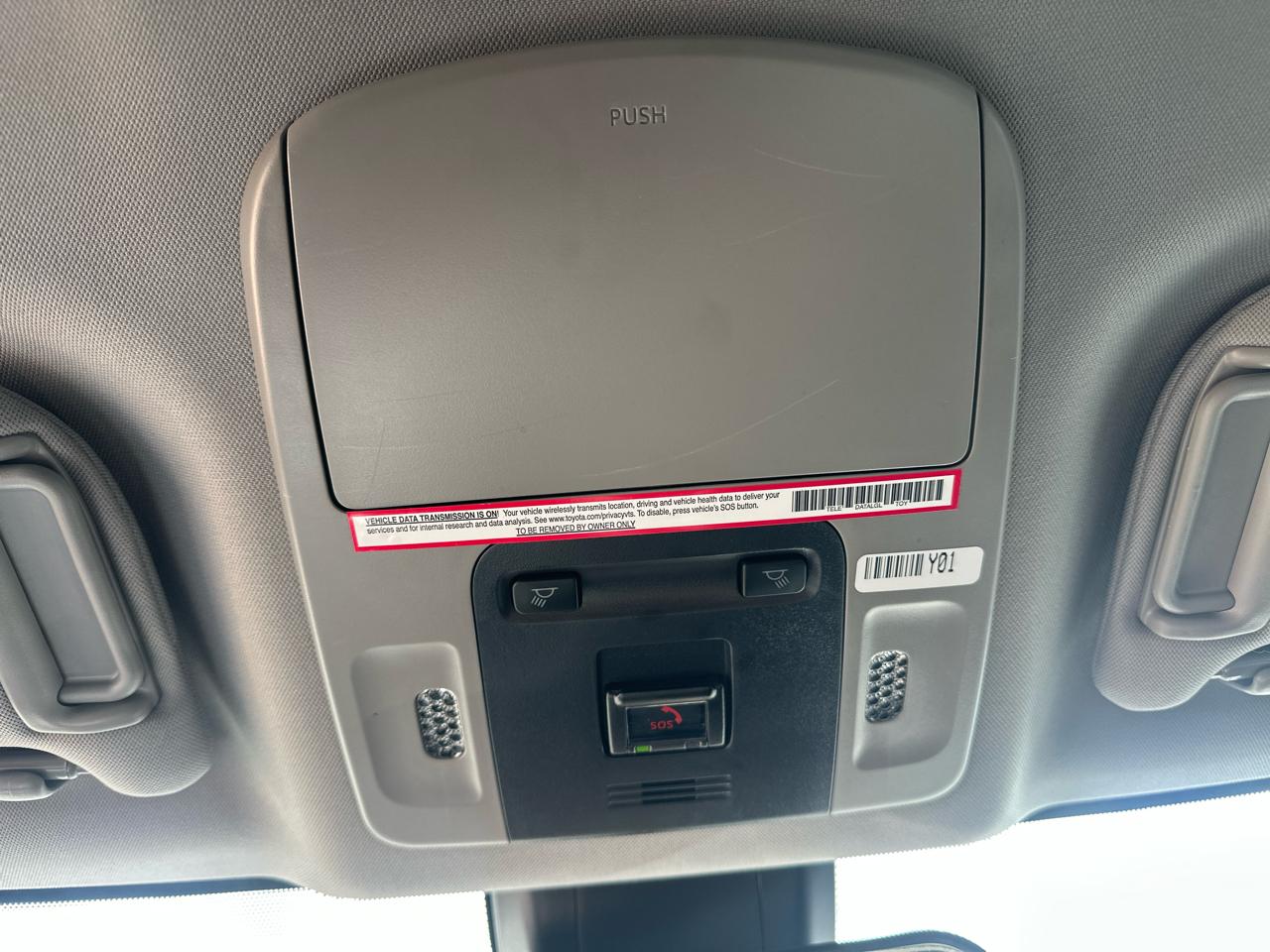 Toyota Camry Hybrid SE Nightshade CVT (Natl) 2023