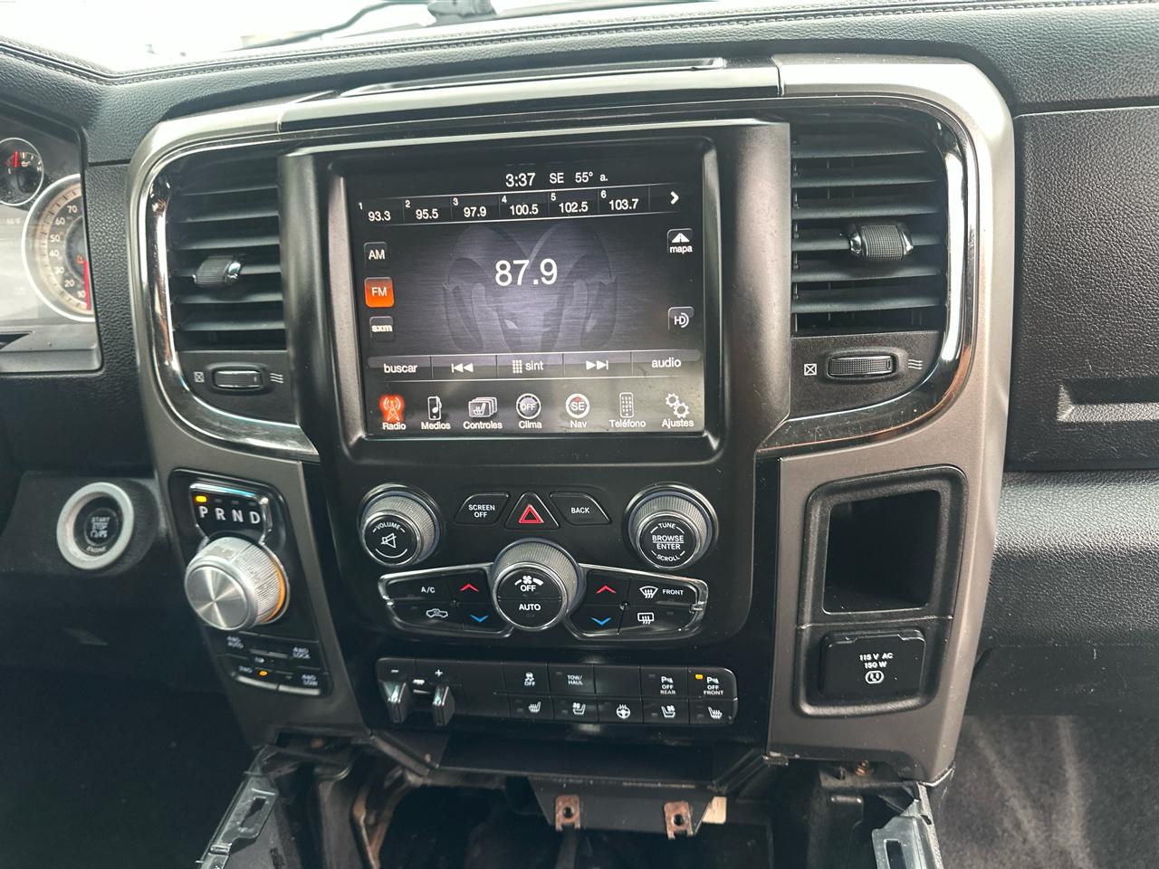 RAM 1500 4WD Crew Cab 140.5" Sport 2014