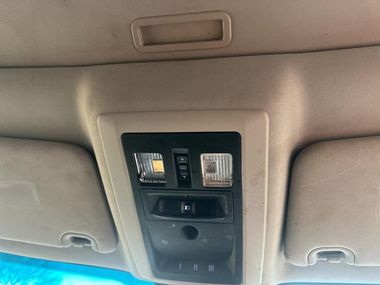 RAM 1500 4WD Crew Cab 140.5" Sport 2014