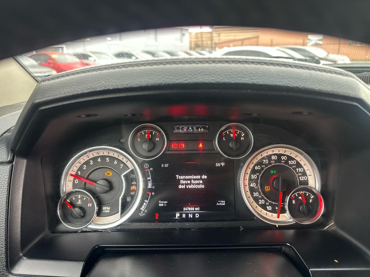 RAM 1500 4WD Crew Cab 140.5" Sport 2014