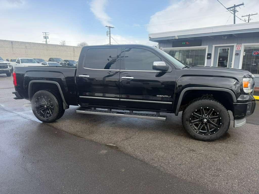 GMC Sierra 1500 4WD Crew Cab 143.5" Denali 2014
