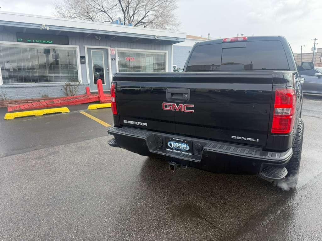 GMC Sierra 1500 4WD Crew Cab 143.5" Denali 2014
