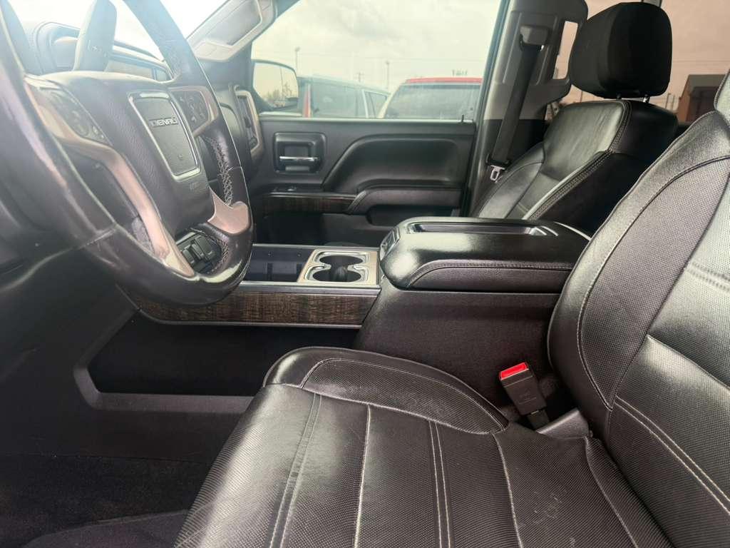 GMC Sierra 1500 4WD Crew Cab 143.5" Denali 2014