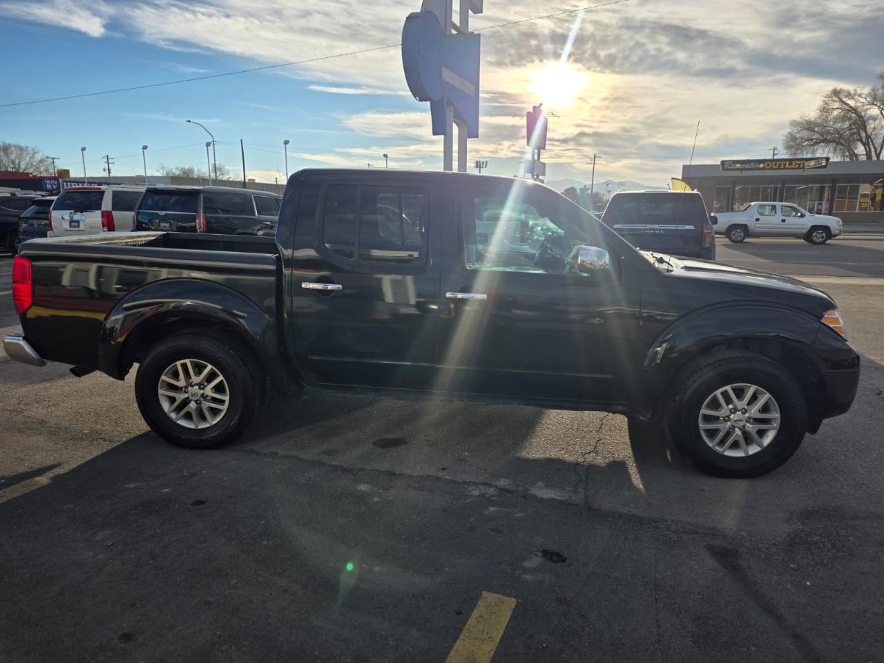 Nissan Frontier 4WD Crew Cab SWB Auto PRO-4X 2016