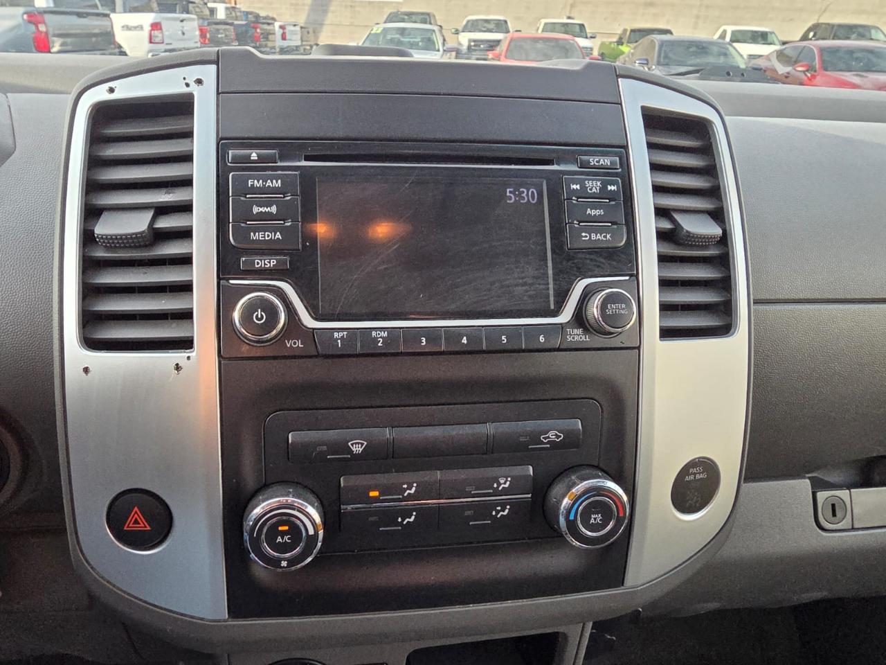 Nissan Frontier 4WD Crew Cab SWB Auto PRO-4X 2016