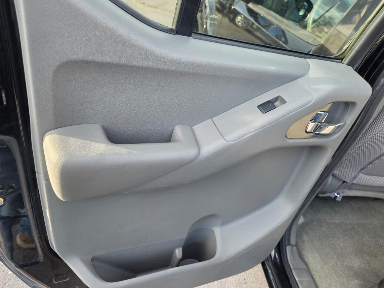 Nissan Frontier 4WD Crew Cab SWB Auto PRO-4X 2016