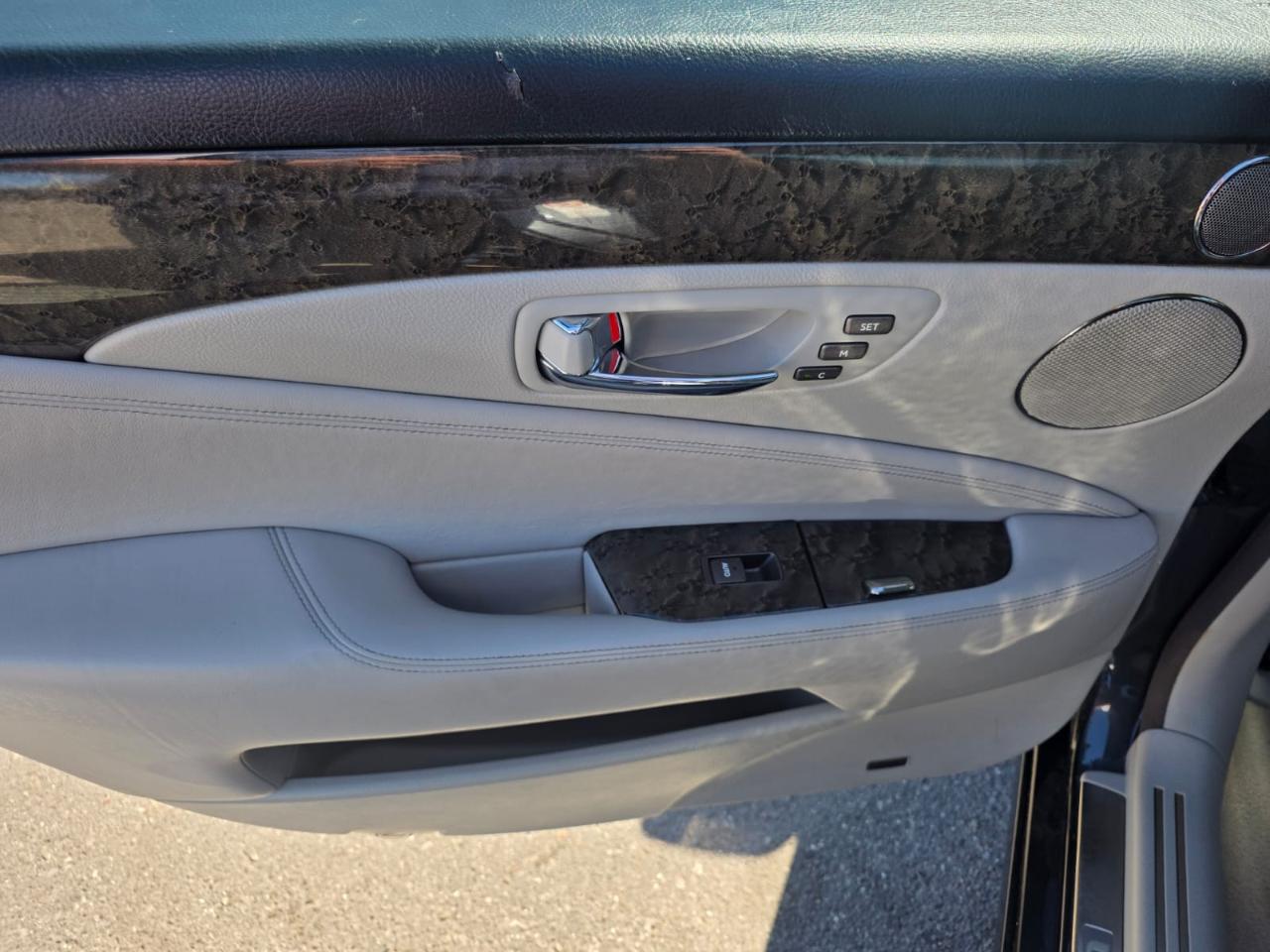 Lexus LS 460 4dr Sdn LWB 2007