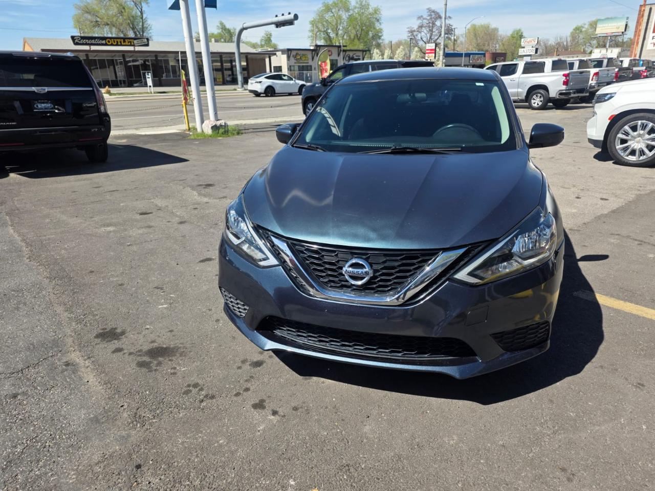Nissan Sentra 4dr Sdn I4 CVT SV 2016