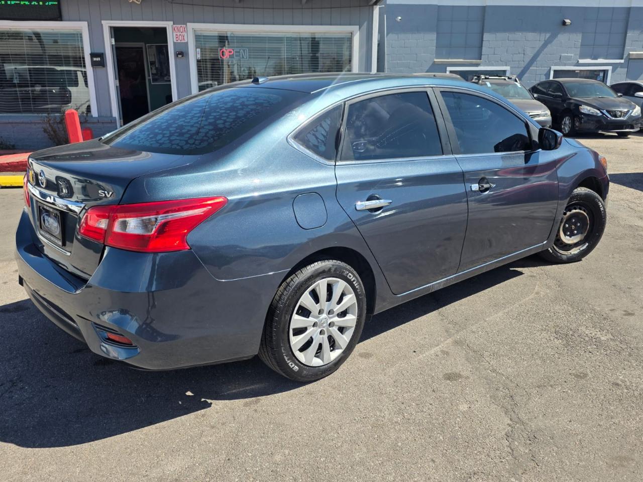 Nissan Sentra 4dr Sdn I4 CVT SV 2016