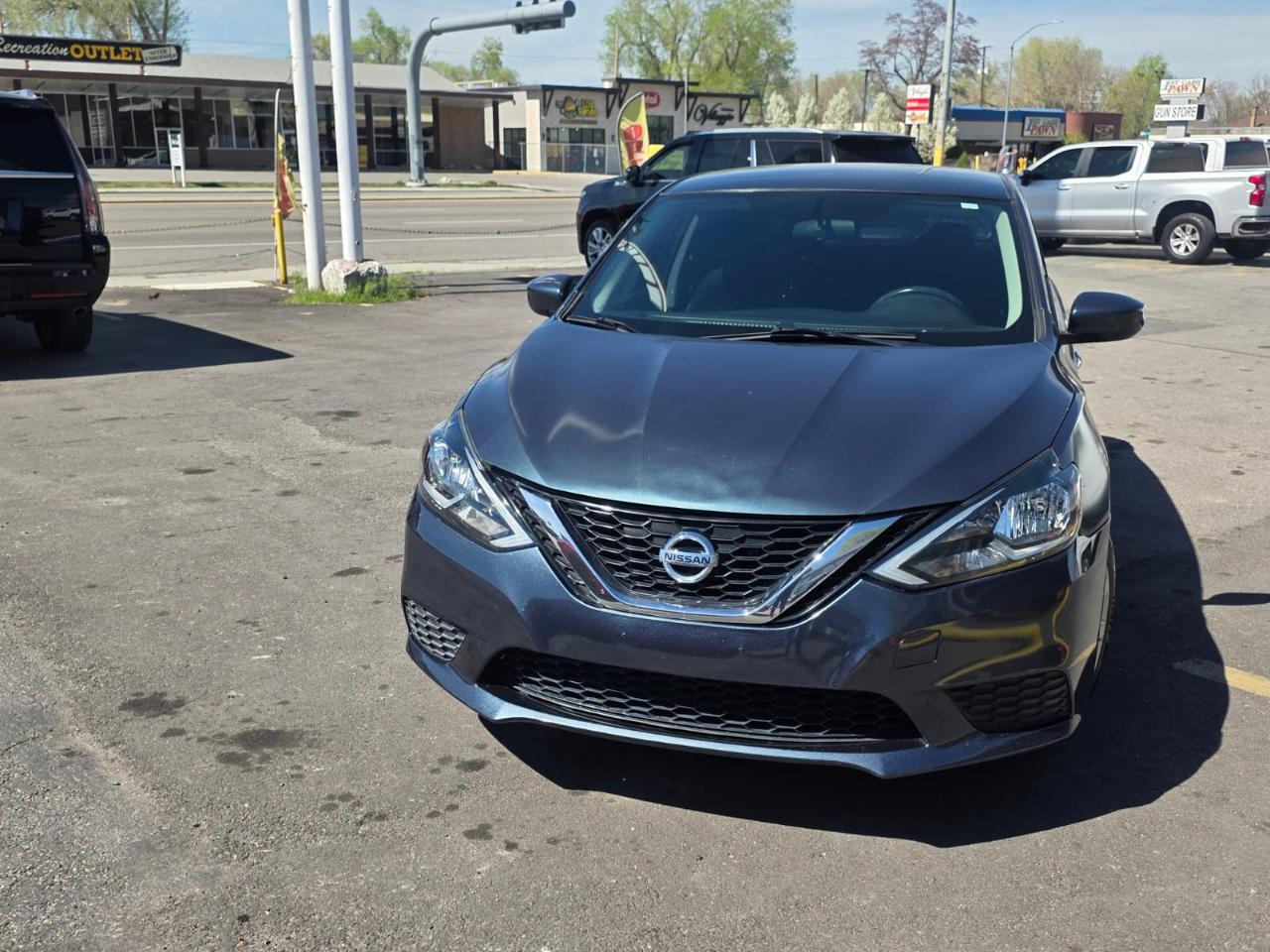 Nissan Sentra 4dr Sdn I4 CVT SV 2016