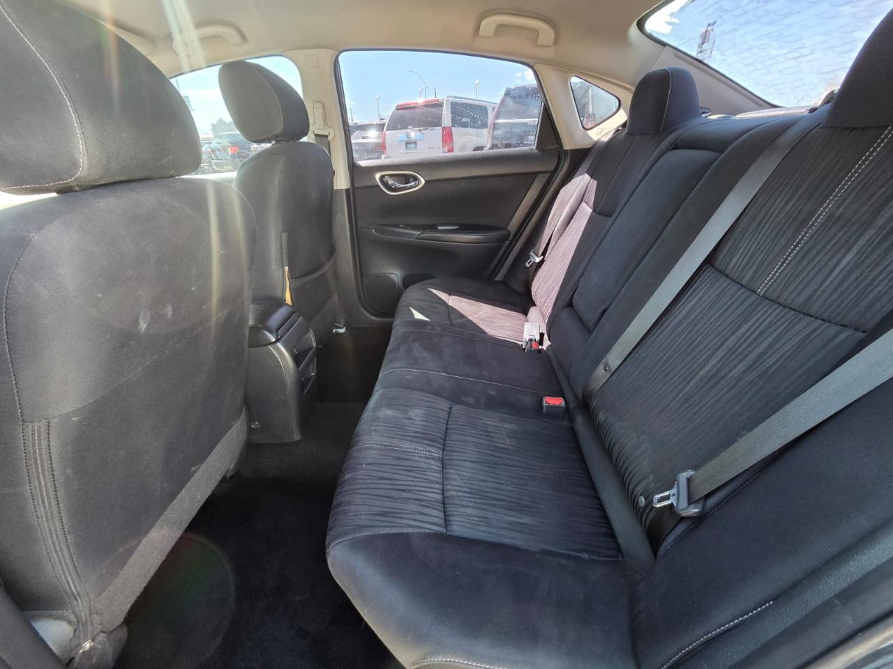 Nissan Sentra 4dr Sdn I4 CVT SV 2016