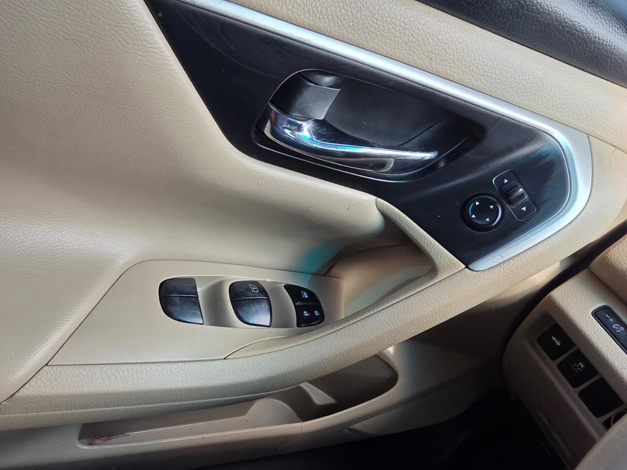 Nissan Altima 4dr Sdn I4 2.5 2016