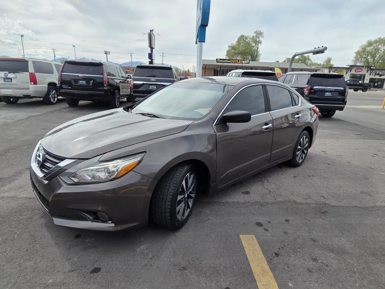 Nissan Altima 4dr Sdn I4 2.5 2016