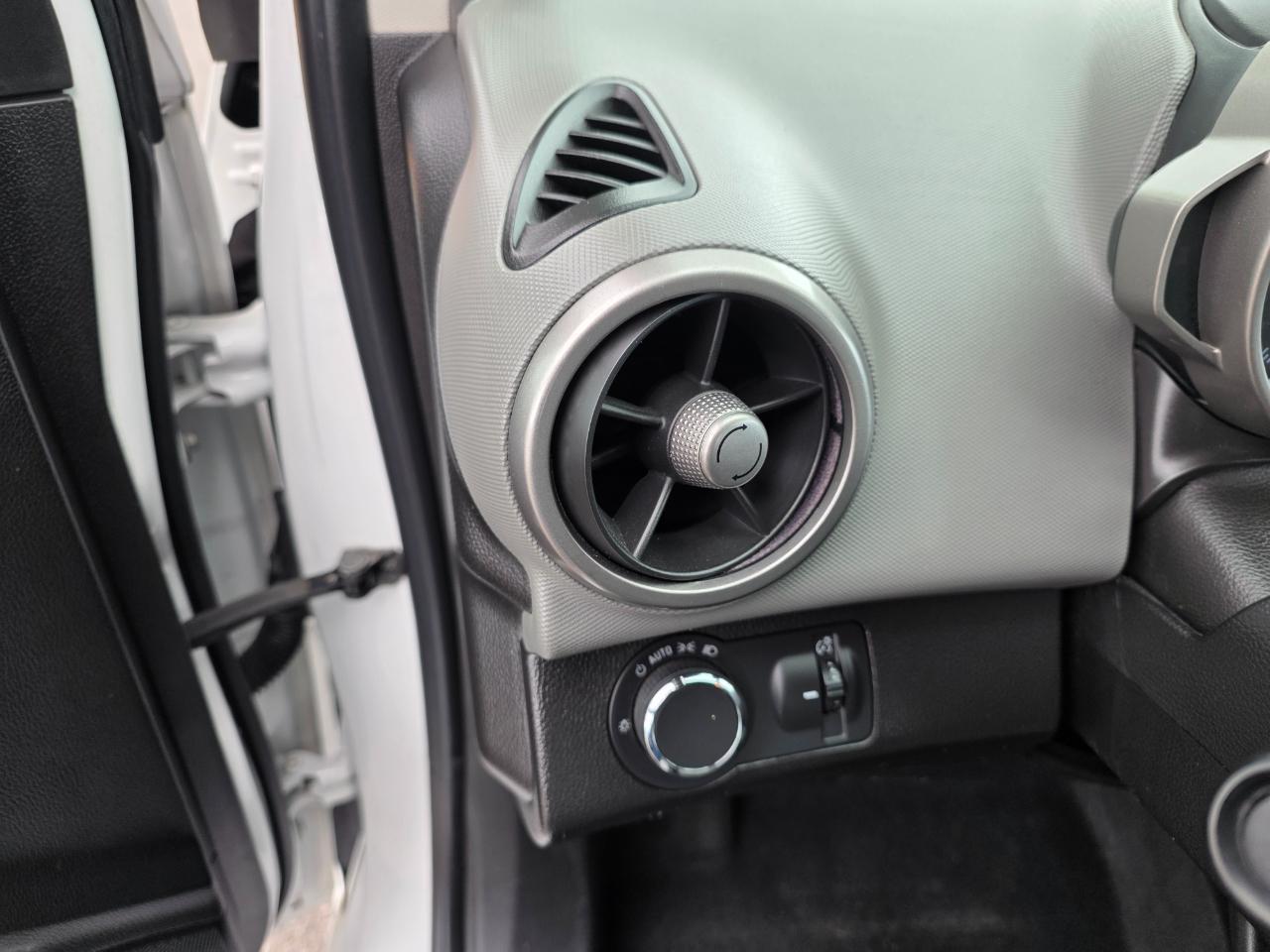 Chevrolet Sonic 4dr Sdn Auto LS 2014