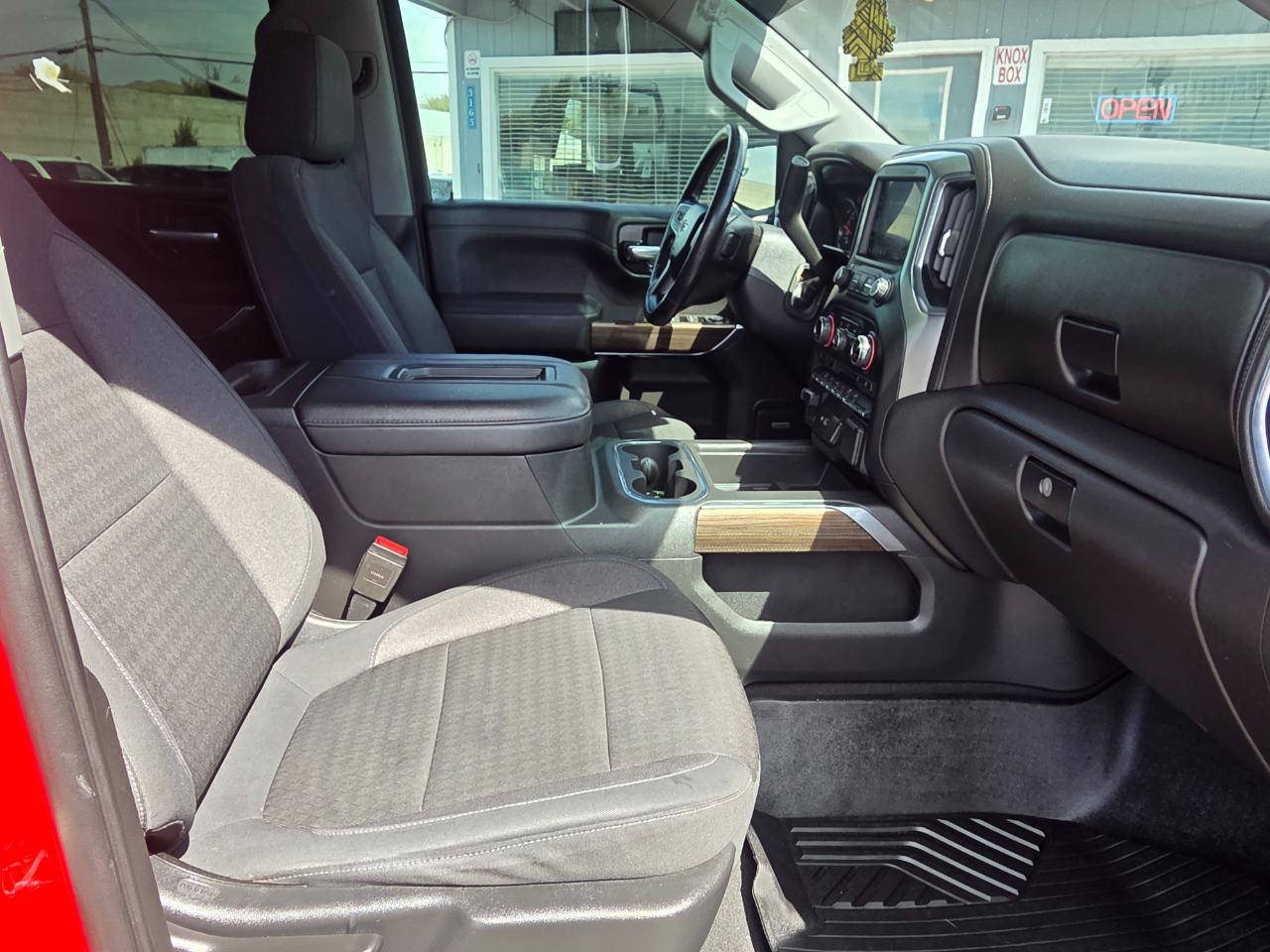 Chevrolet Silverado 1500 4WD Crew Cab 147" LT Trail Boss 2021