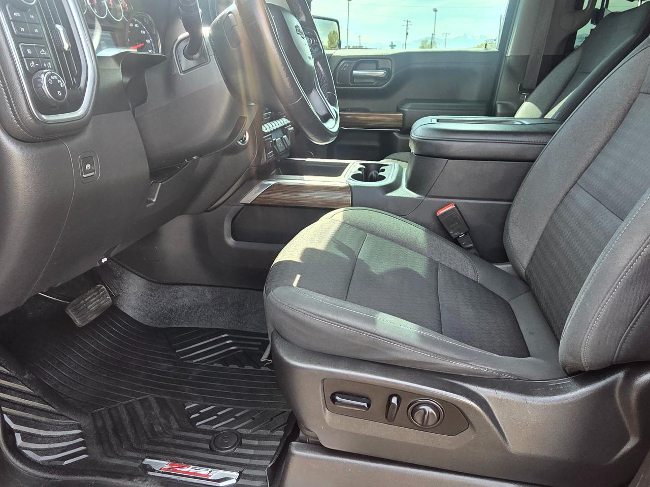 Chevrolet Silverado 1500 4WD Crew Cab 147" LT Trail Boss 2021