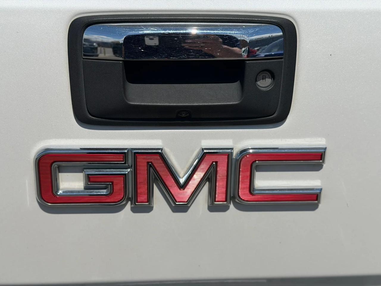 GMC Sierra 1500 4WD Crew Cab 153.0" Denali 2017