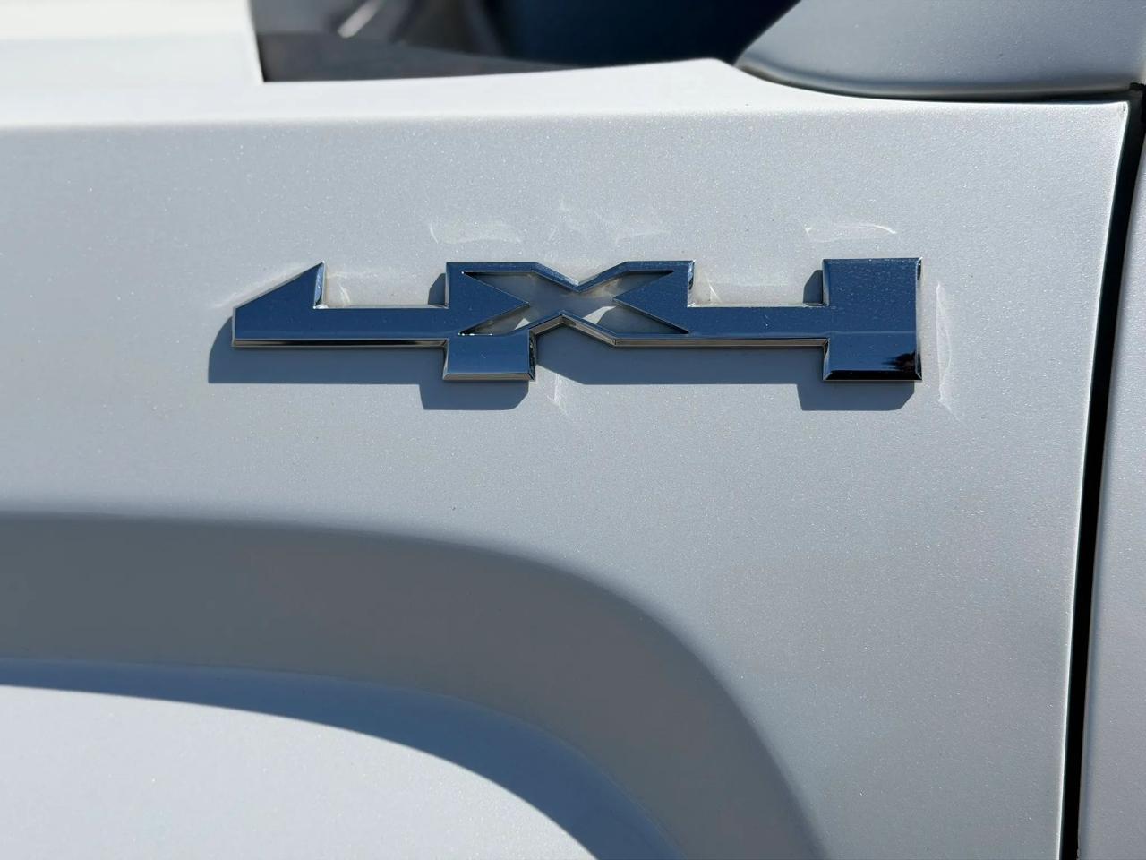 GMC Sierra 1500 4WD Crew Cab 153.0" Denali 2017