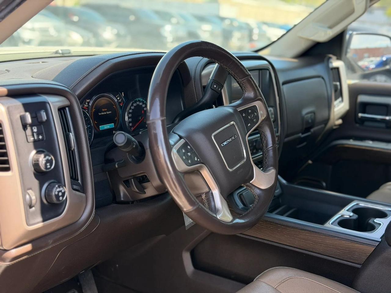 GMC Sierra 1500 4WD Crew Cab 153.0" Denali 2017