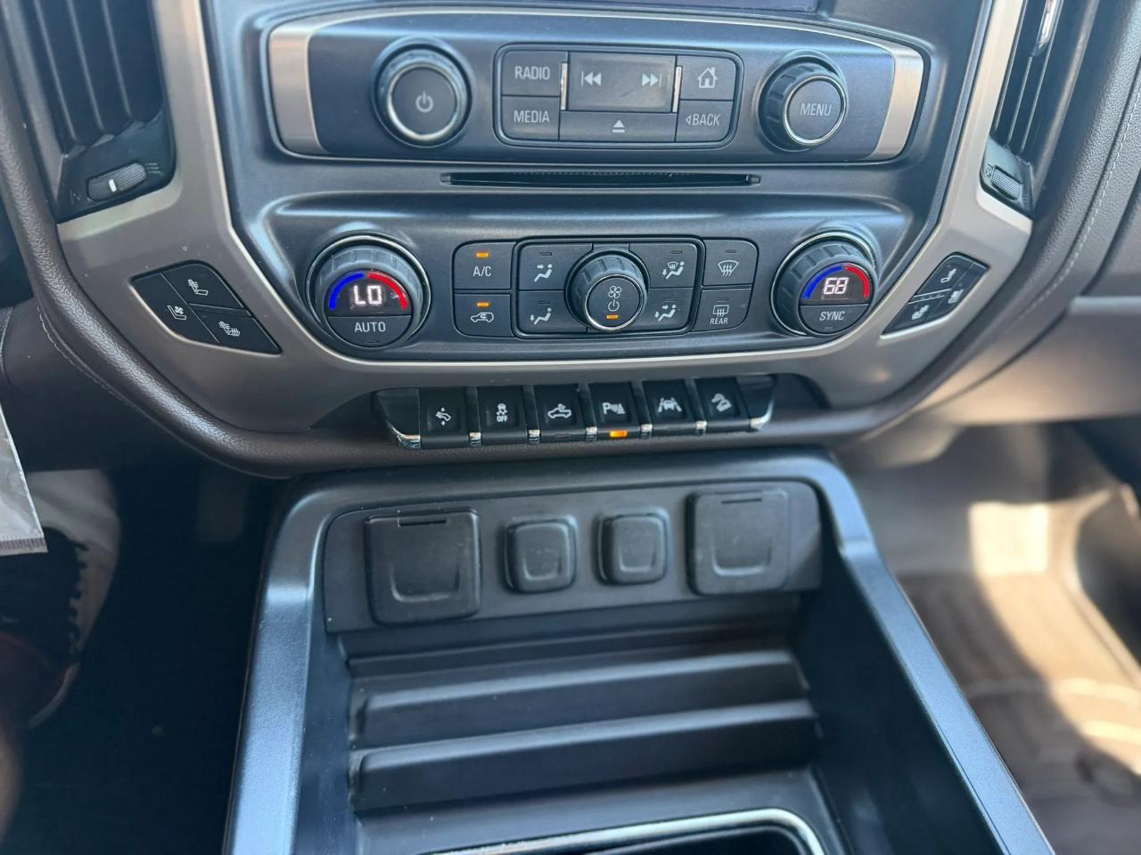 GMC Sierra 1500 4WD Crew Cab 153.0" Denali 2017