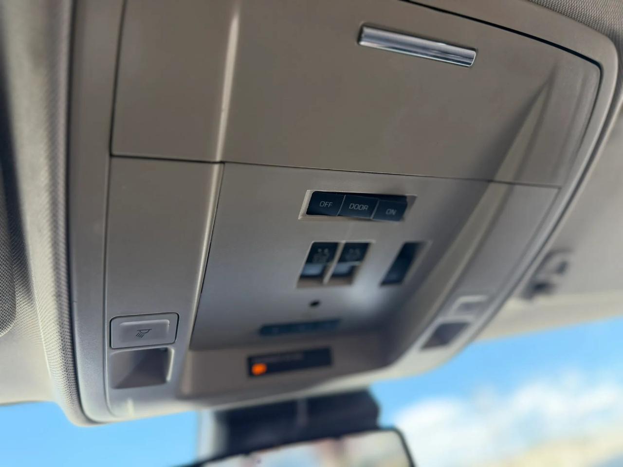 GMC Sierra 1500 4WD Crew Cab 153.0" Denali 2017