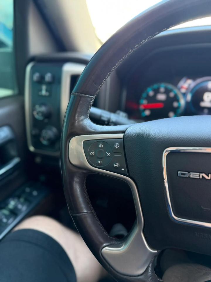 GMC Sierra 1500 4WD Crew Cab 153.0" Denali 2017