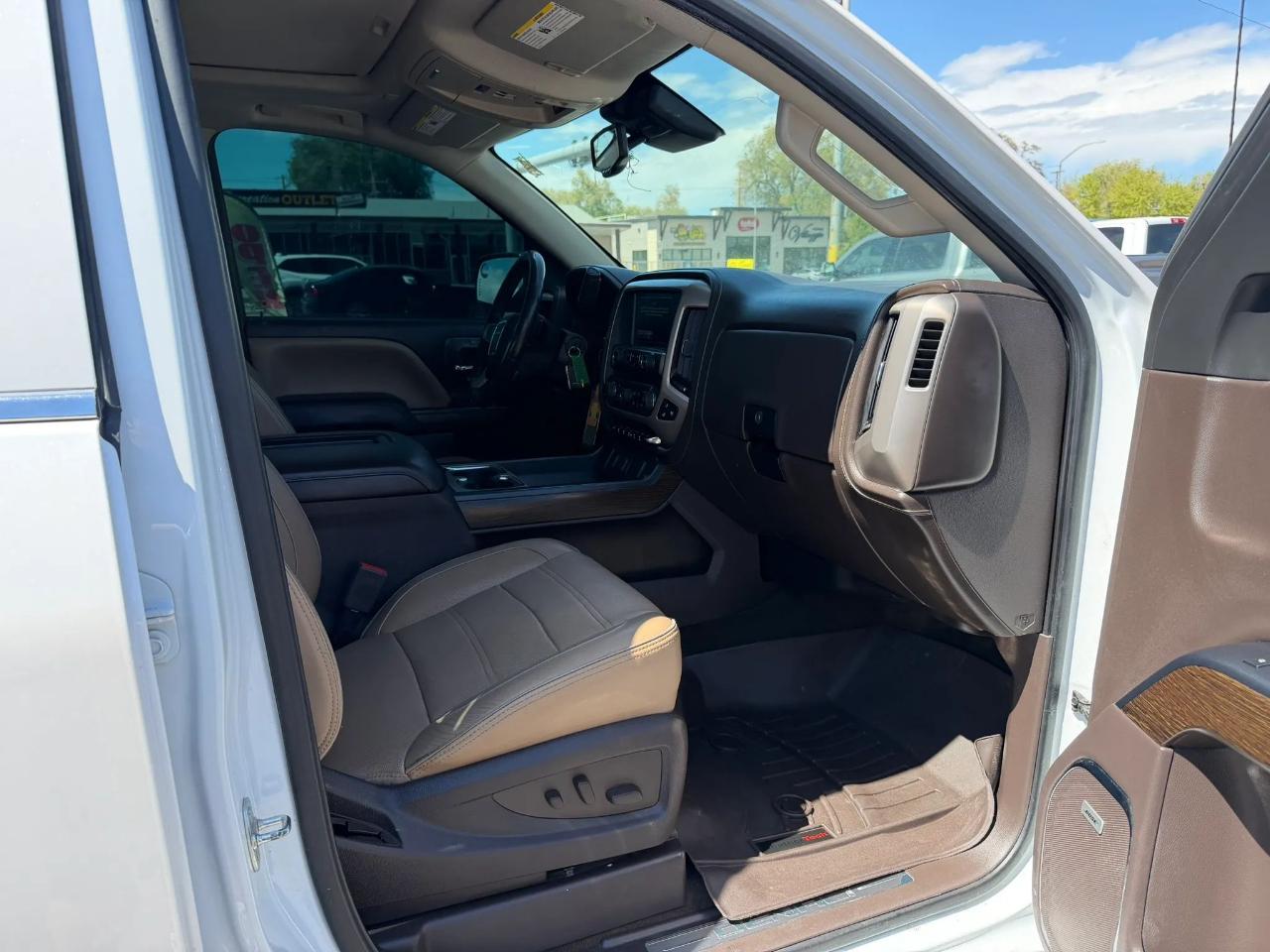 GMC Sierra 1500 4WD Crew Cab 153.0" Denali 2017