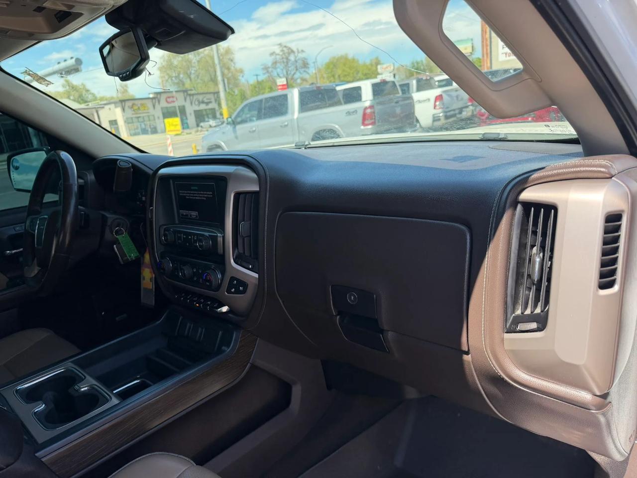 GMC Sierra 1500 4WD Crew Cab 153.0" Denali 2017