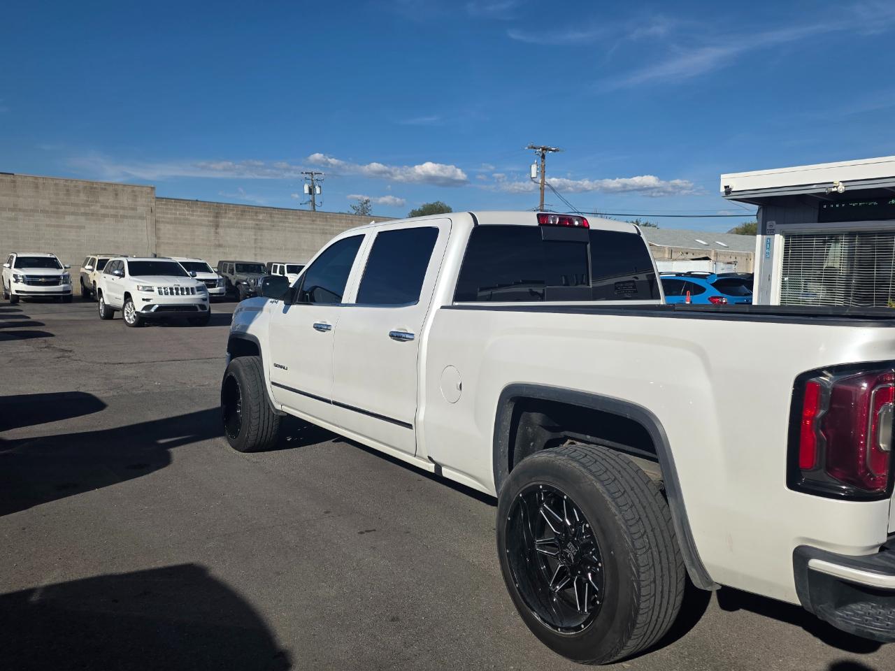 GMC Sierra 1500 4WD Crew Cab 153.0" Denali 2017