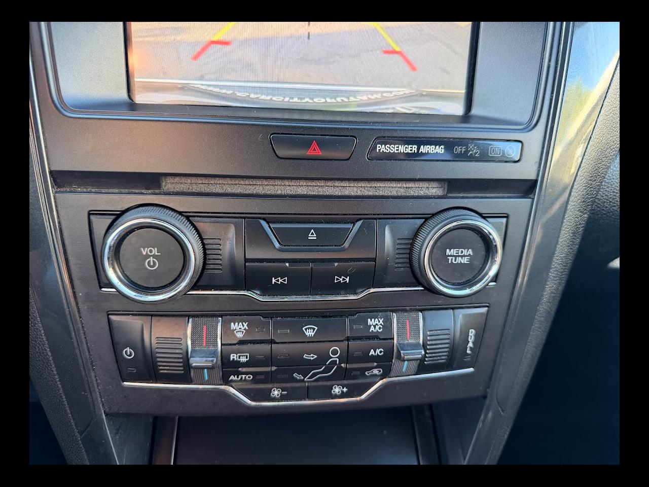 Ford Explorer XLT 4WD 2018