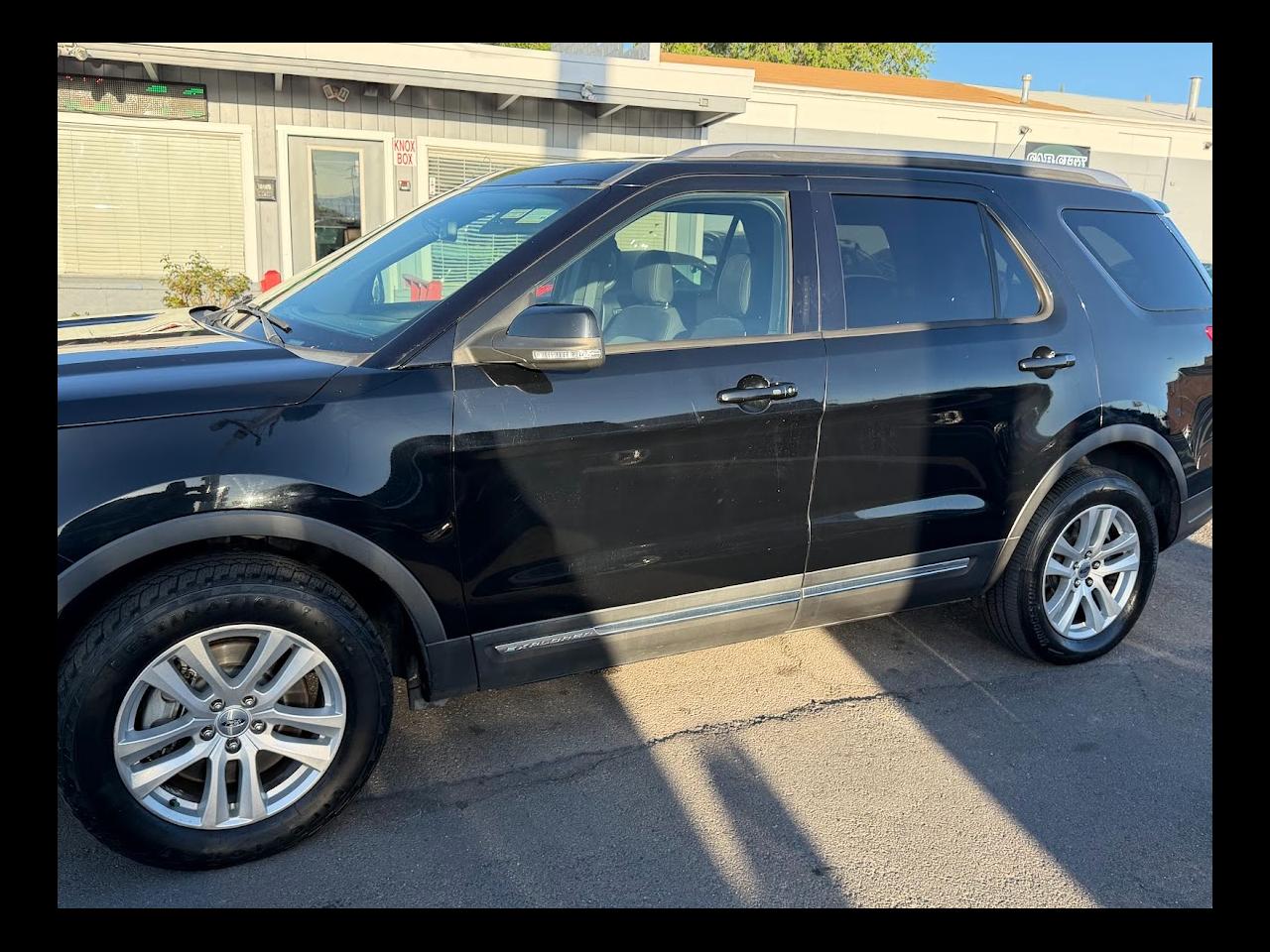 Ford Explorer XLT 4WD 2018