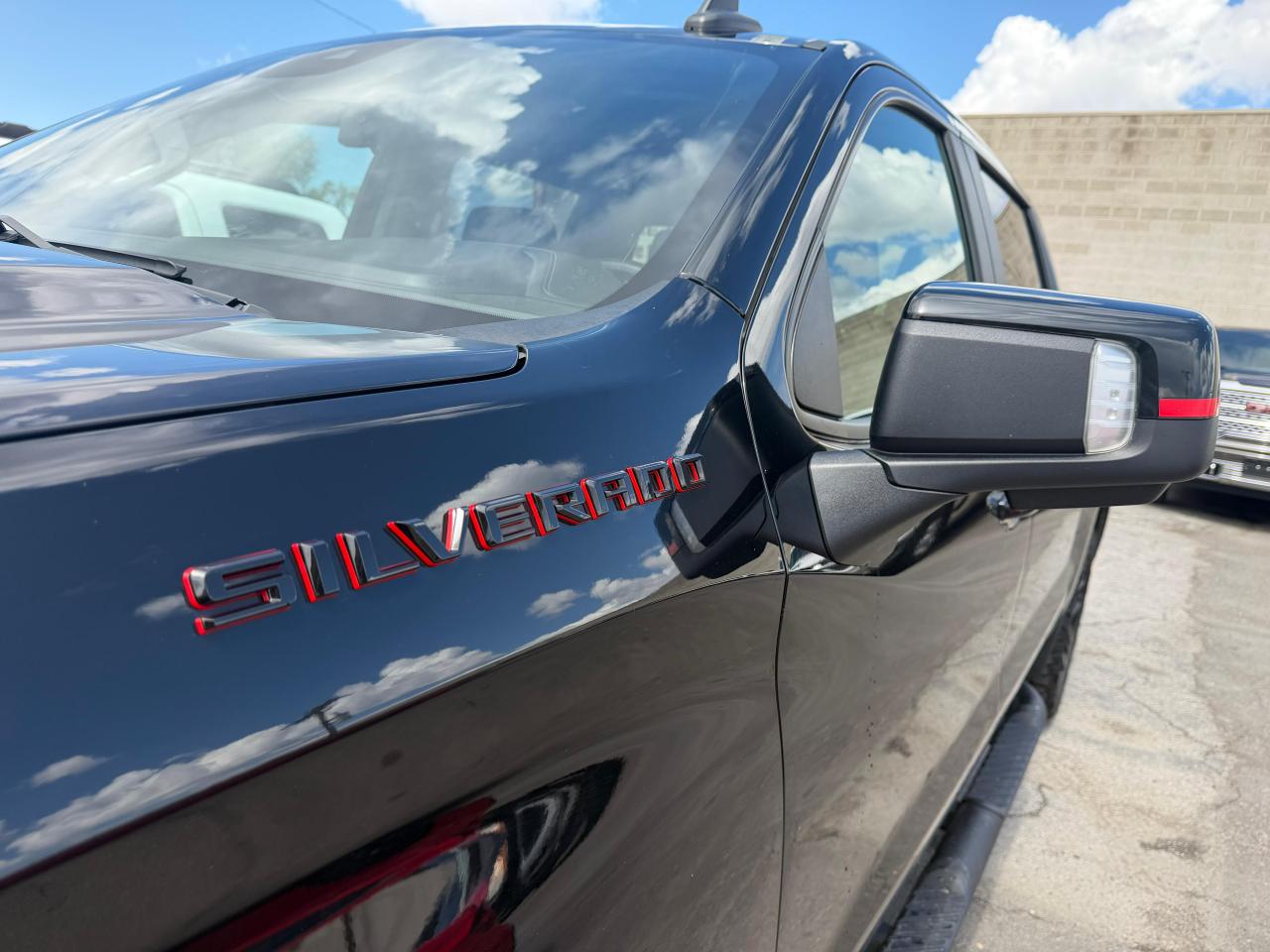 Chevrolet Silverado 1500 4WD Crew Cab 147" RST 2022