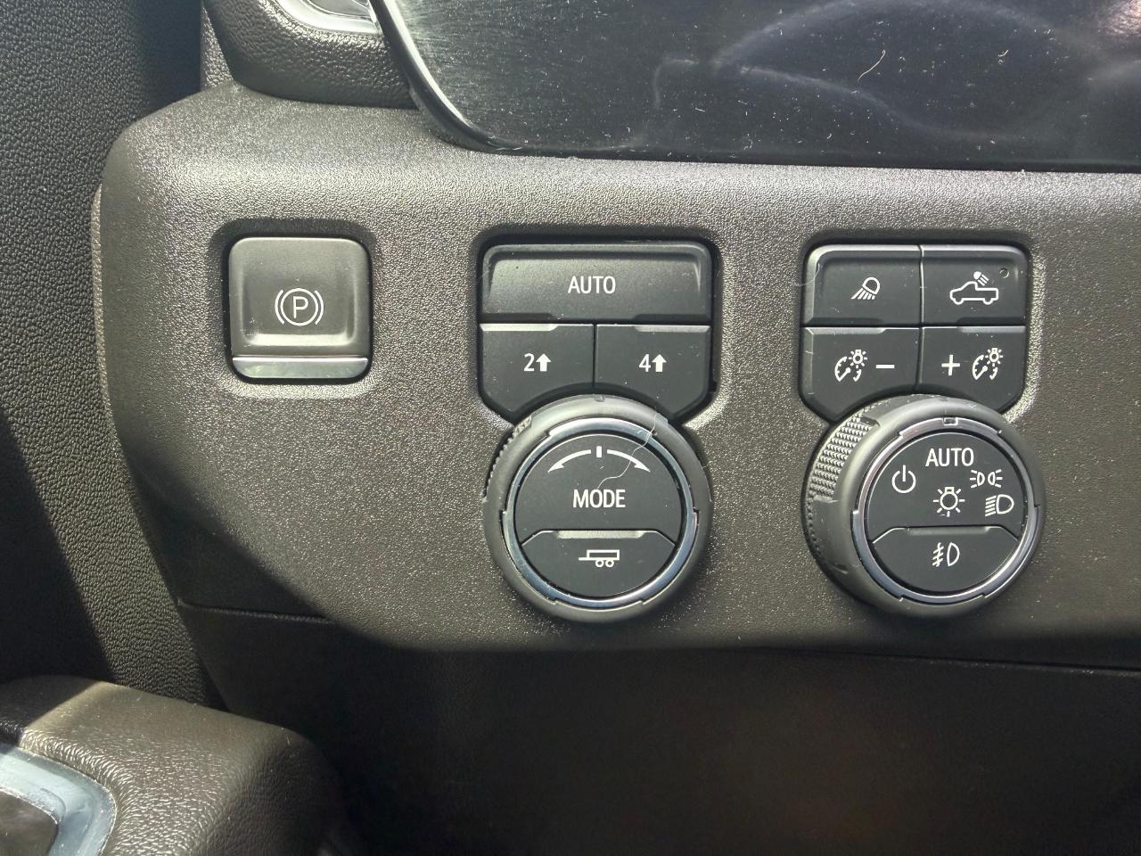 Chevrolet Silverado 1500 4WD Crew Cab 147" RST 2022