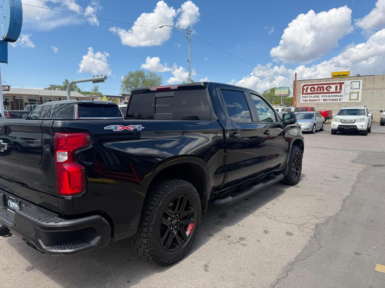 Chevrolet Silverado 1500 4WD Crew Cab 147" RST 2022