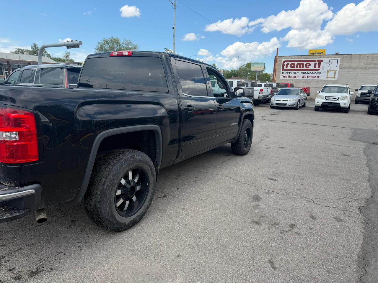 GMC Sierra 1500 4WD Crew Cab 143.5" SLE 2017