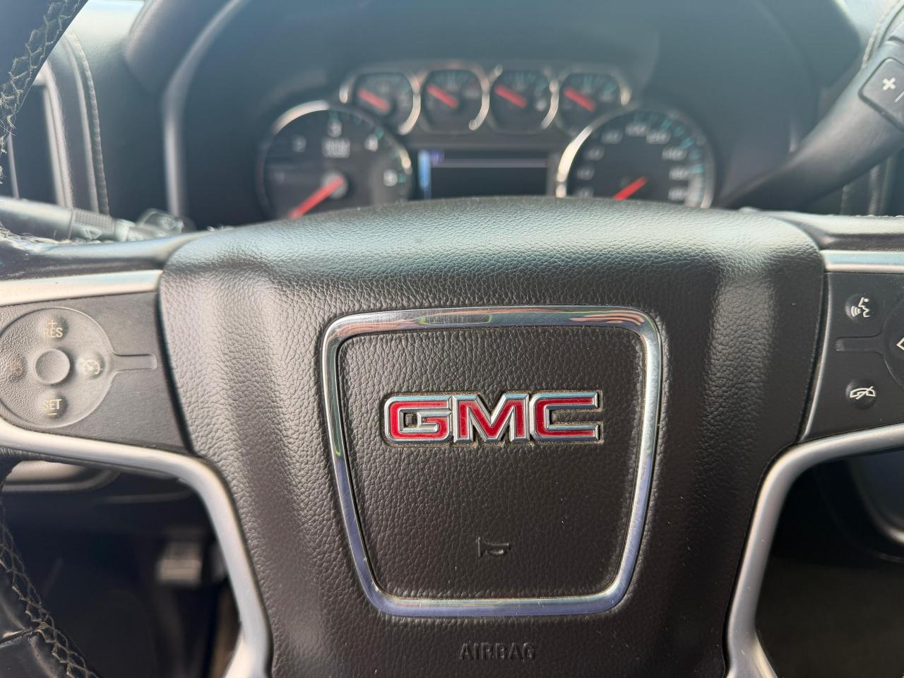 GMC Sierra 1500 4WD Crew Cab 143.5" SLE 2017