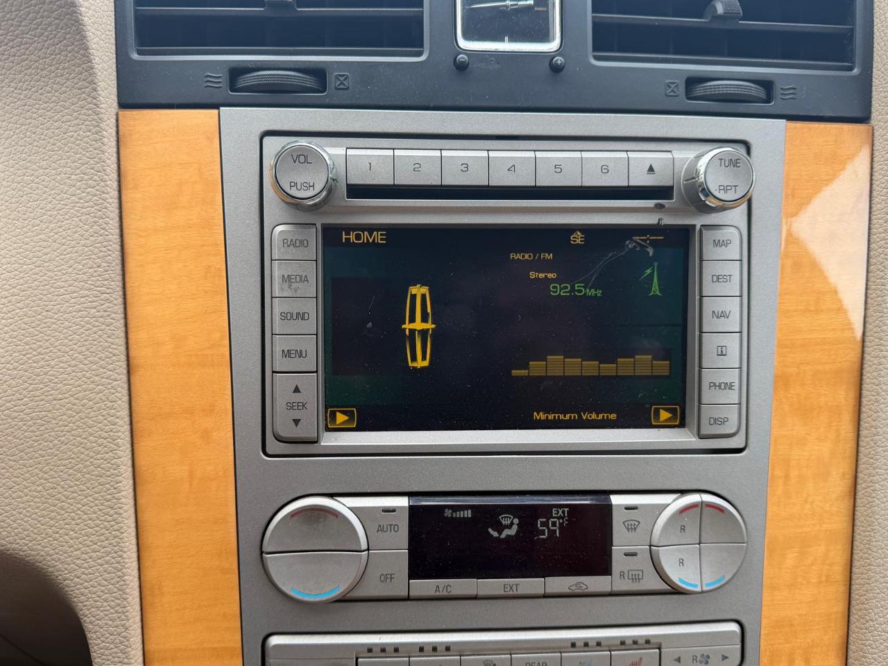 Lincoln Navigator 4WD 4dr 2010