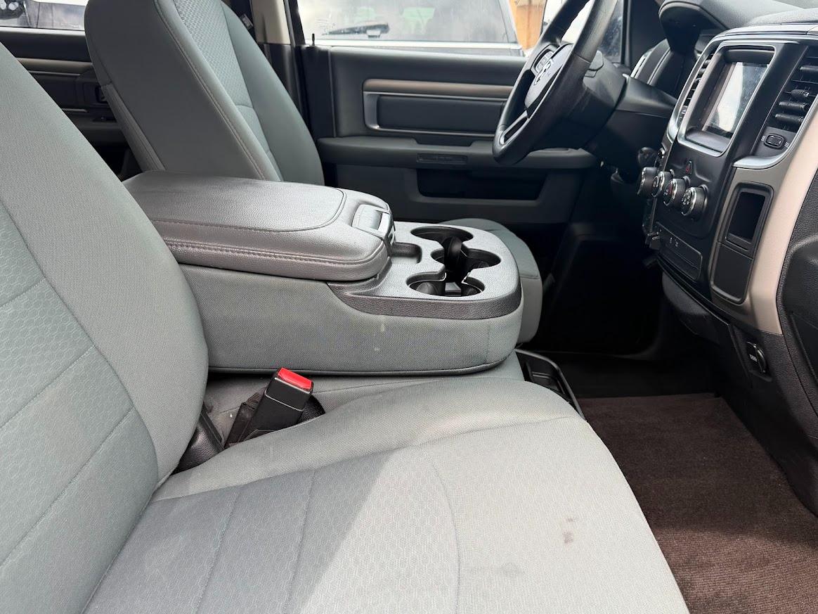 RAM 1500 4WD Crew Cab 149" Outdoorsman 2014