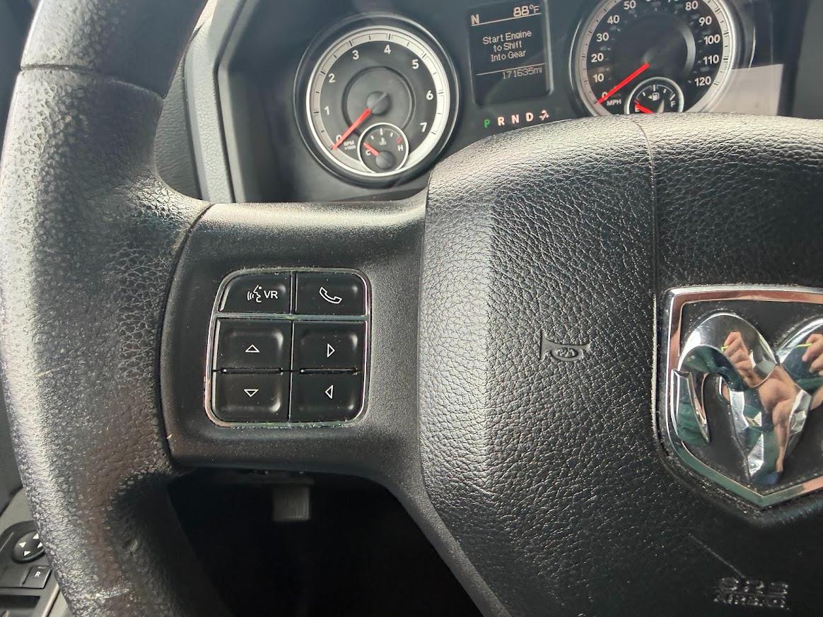 RAM 1500 4WD Crew Cab 149" Outdoorsman 2014
