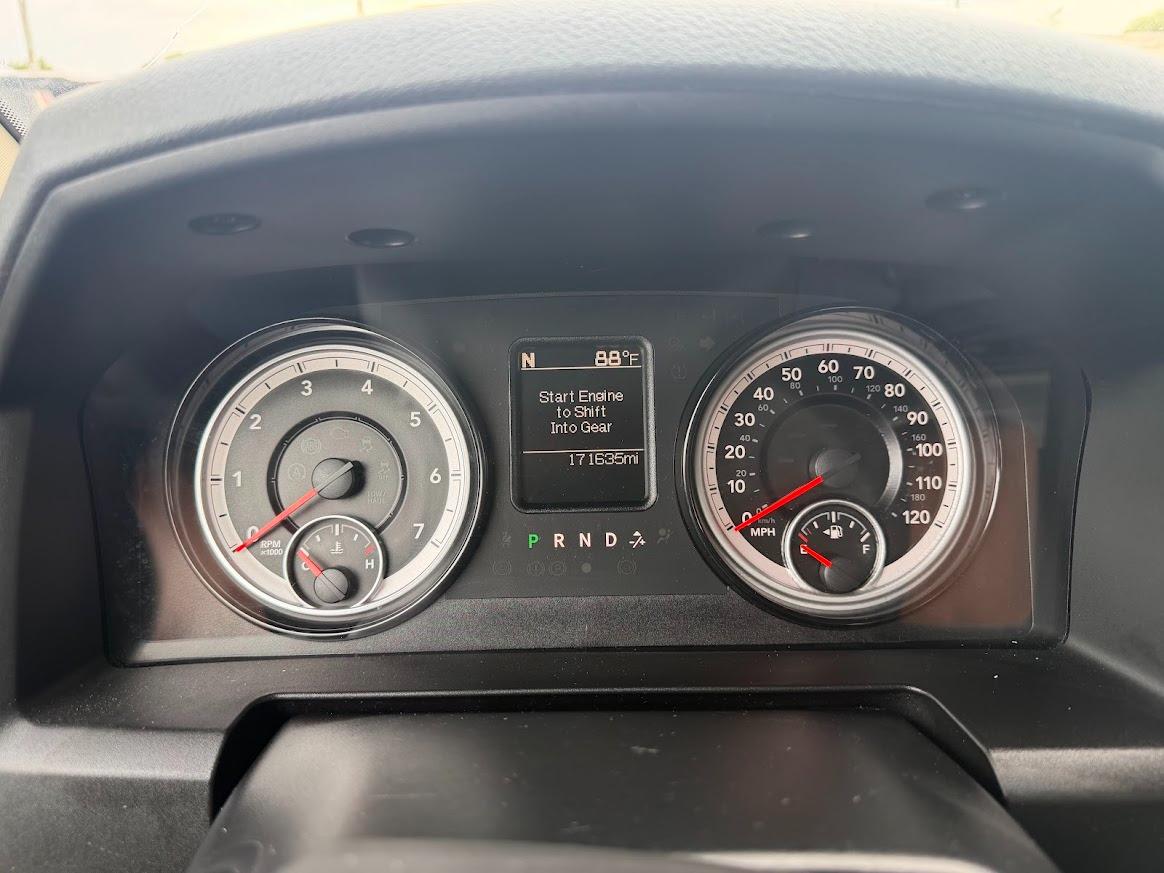 RAM 1500 4WD Crew Cab 149" Outdoorsman 2014
