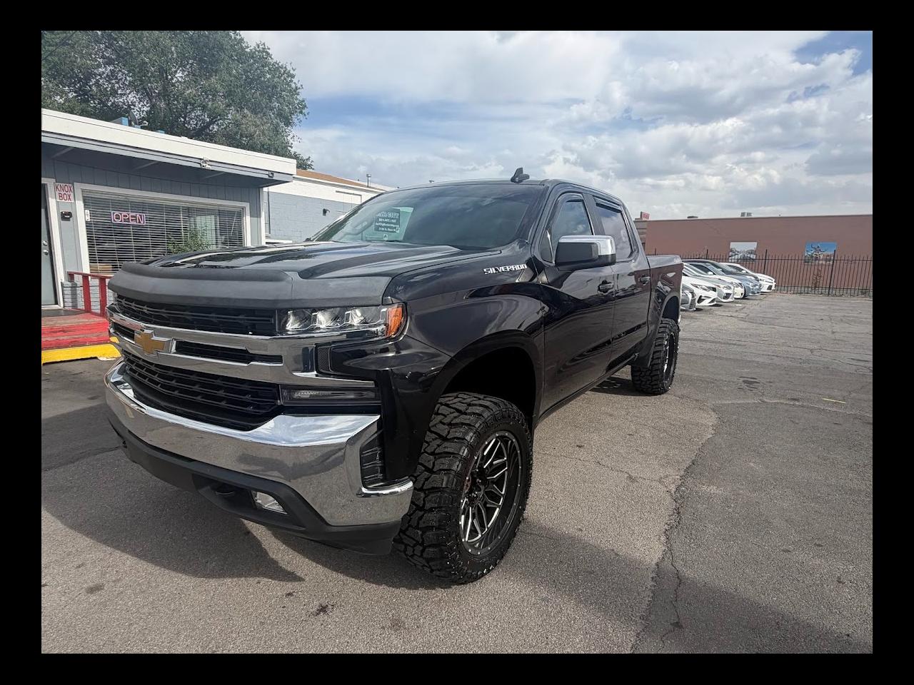Chevrolet Silverado 1500 4WD Crew Cab 147" LT 2020