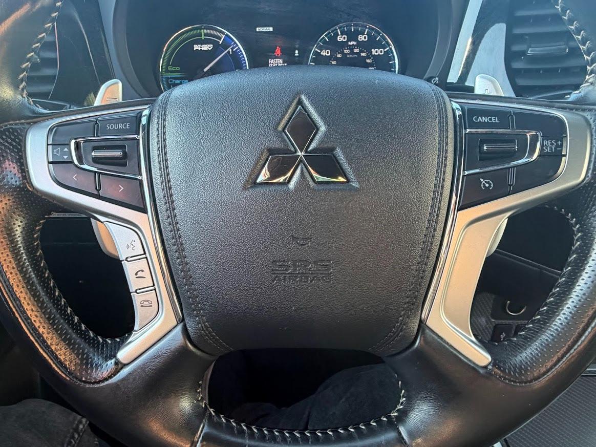 Mitsubishi Outlander PHEV SEL S-AWC 2022