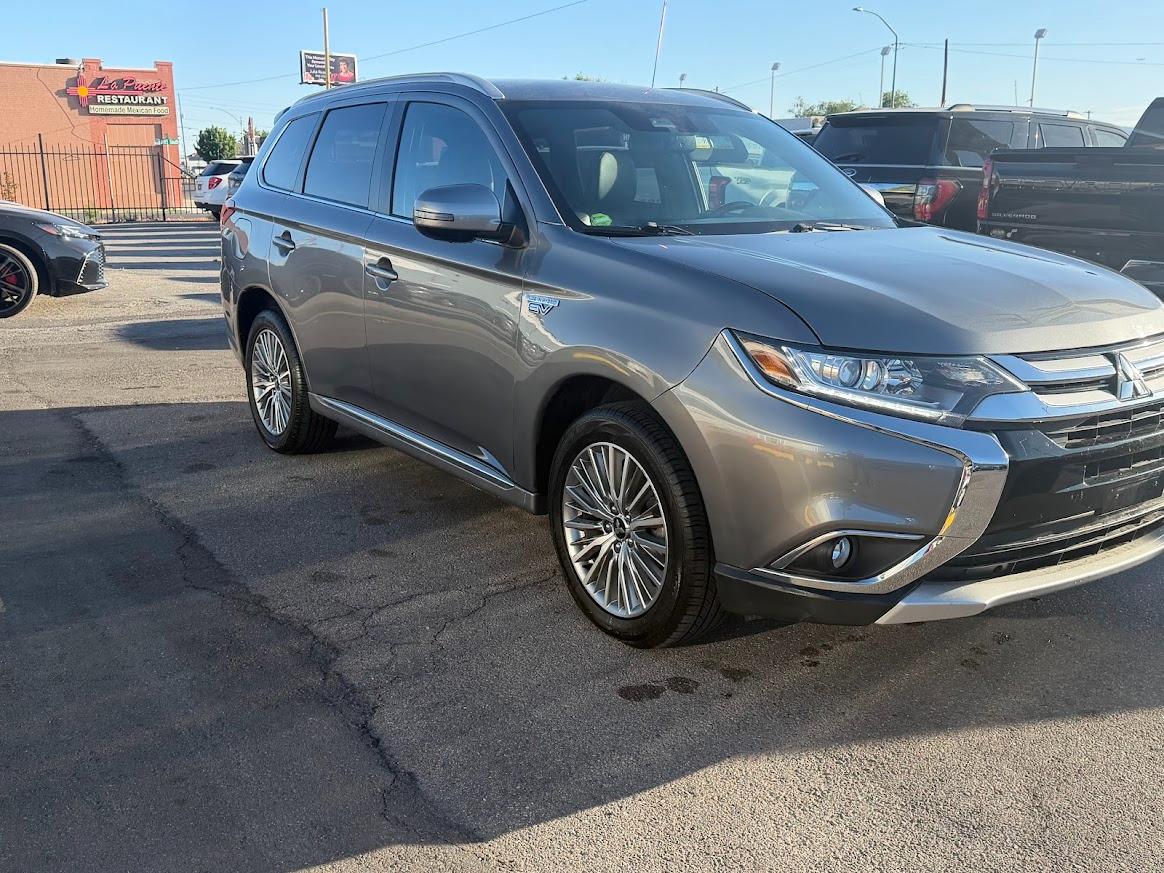 Mitsubishi Outlander PHEV SEL S-AWC 2022