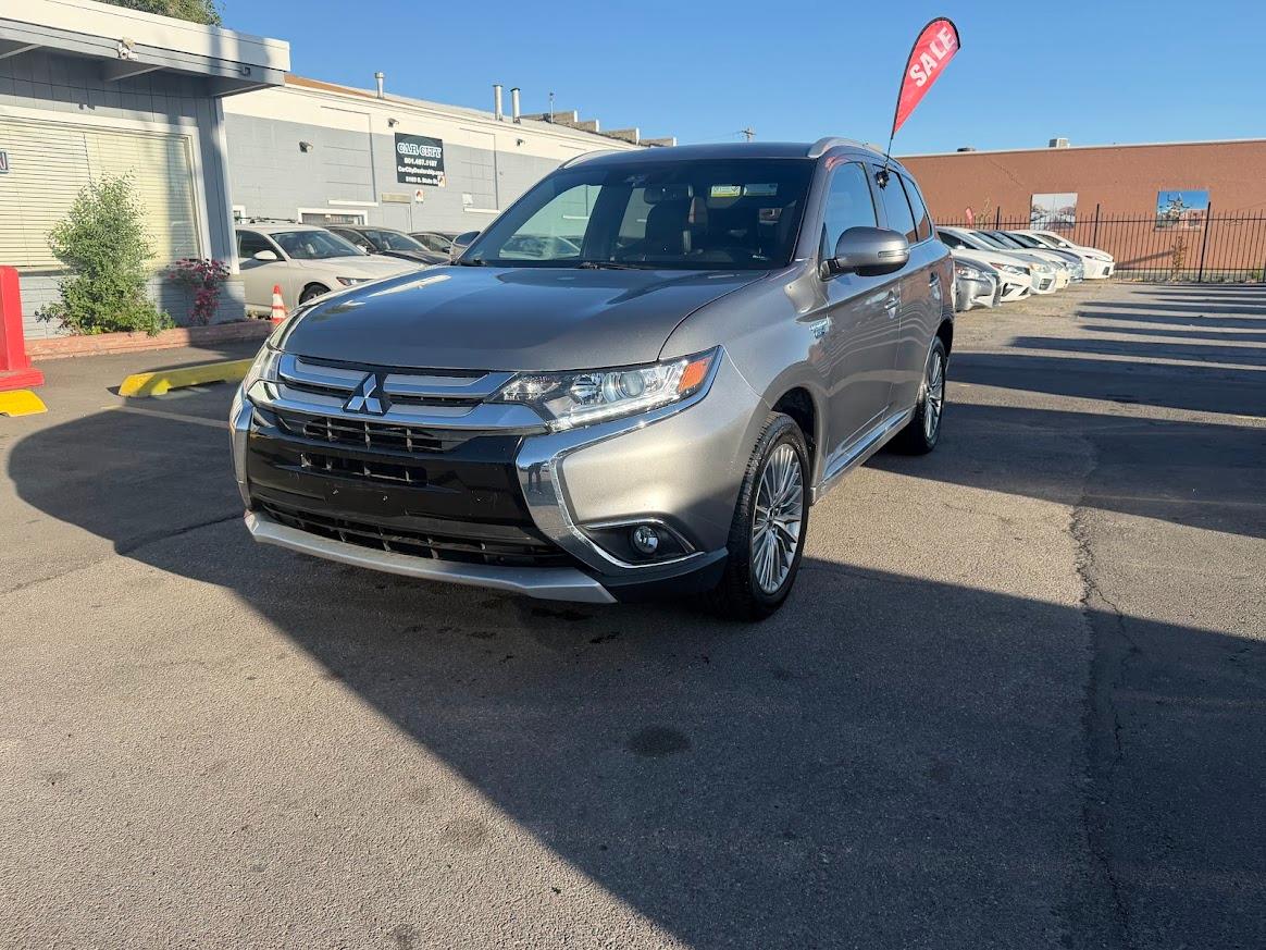 Mitsubishi Outlander PHEV SEL S-AWC 2022