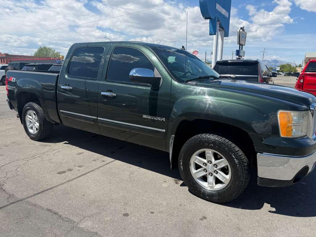 GMC Sierra 1500 4WD Crew Cab 143.5" SLE 2013