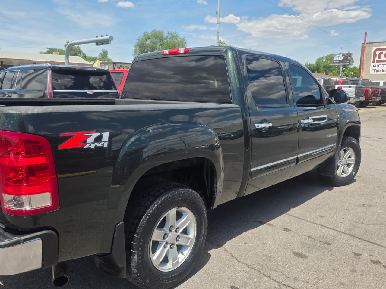 GMC Sierra 1500 4WD Crew Cab 143.5" SLE 2013